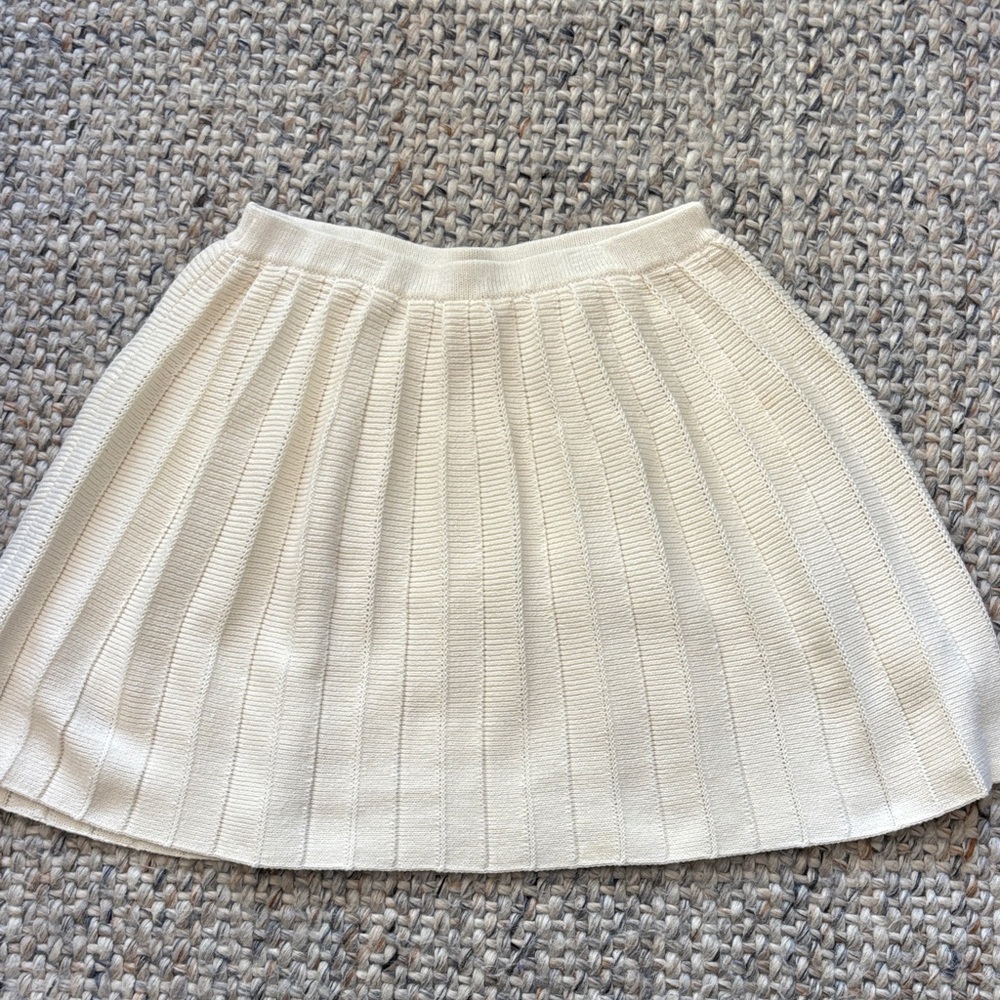 Hollister Cream Pleated Knit Mini Skirt